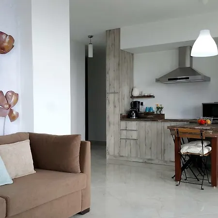 White Residence1 - Cirasola Home, Very Nice Sarande
