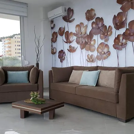 White Residence1 - Cirasola Home, Very Nice